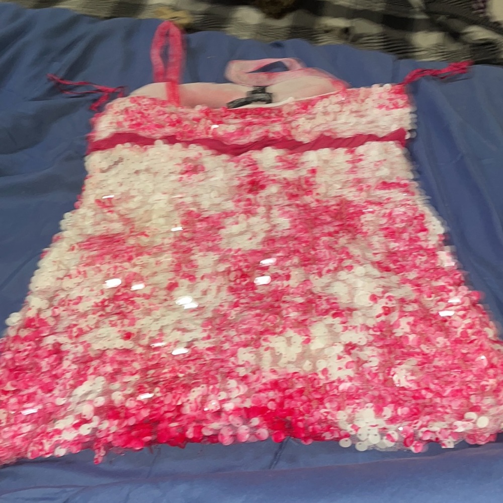 Pink - Picture 2 of 3